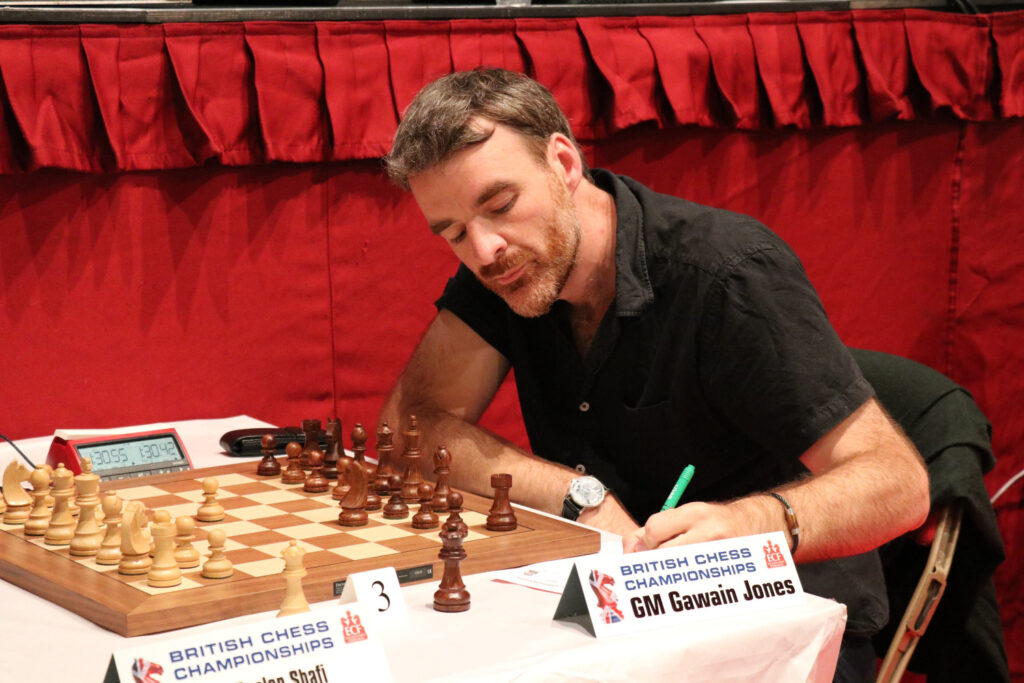 Gawain Jones, campeón británico 2024 Foto Dennis Dicen britishchesschampionships.co.uk
Nota 719 en ABC Color de Paraguay